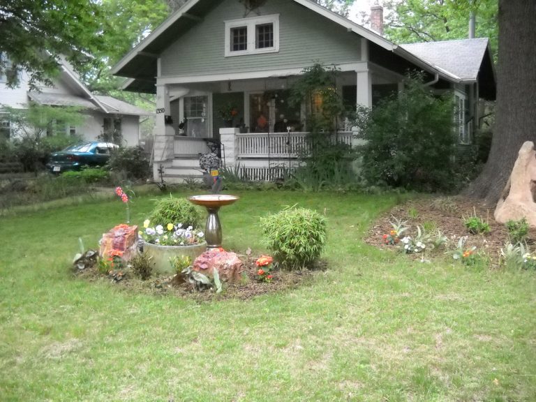 Bird bath and flower garden, ECCO Garden Tour, 2013