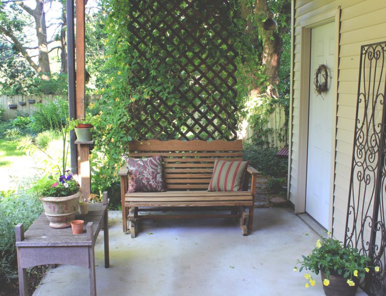 Serene outdoor seating area, ECCO Garden Tour 2016