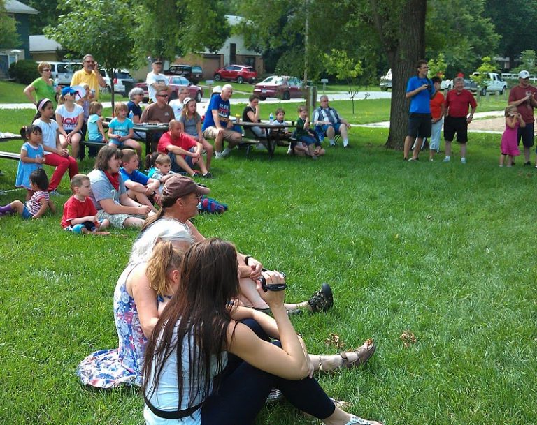 Audience for ECCO 4th of July entertainers